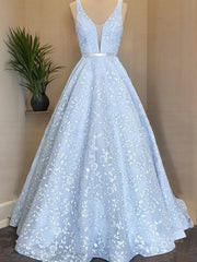 A-Line/Princess Straps Floor-Length Lace Prom Dresses With Appliques Lace