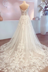 Romantic Long A-Line Spaghetti Straps Appliques Lace Backless Wedding Dress