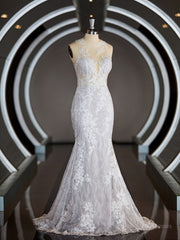 Sheath/Column Scoop Court Train Lace Wedding Dresses with Appliques Lace